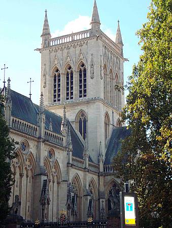 Cambridge St Johns College Chapel - Tower View